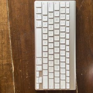 Apple wireless keyboard